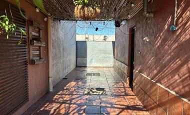 CASA EN ALQUILER EN VILLA ADELINA CON JARDIN