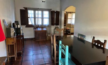 CASA EN ALQUILER EN VILLA ADELINA CON JARDIN