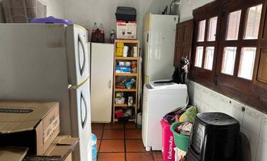 CASA EN ALQUILER EN VILLA ADELINA CON JARDIN