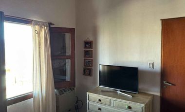 CASA EN ALQUILER EN VILLA ADELINA CON JARDIN