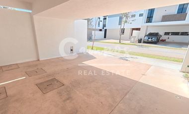 Townhouse de 2 pisos, 2 recamaras en privada en Cholul Yucatan  Escrituracion inmediata