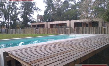 Cabañas  en Alquiler 3 Amb. a orillas del arroyo en Ing. Maschwitz Amuebladas disponible