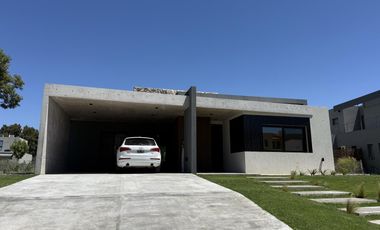 Venta | Casa a Estrenar en La Calesa, Pilara | VCO Propiedades