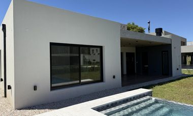 Venta | Casa a Estrenar en La Calesa, Pilara | VCO Propiedades