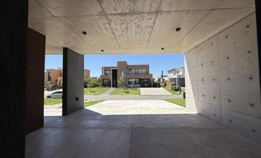 Venta | Casa a Estrenar en La Calesa, Pilara | VCO Propiedades
