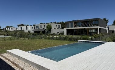Venta | Casa a Estrenar en La Calesa, Pilara | VCO Propiedades