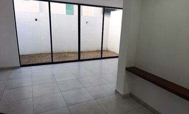 Residencia en Venta Villa de Alvarez (Norte), Colima, Col.