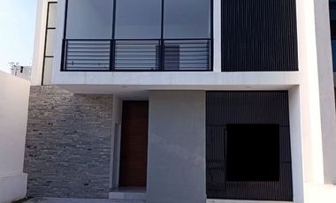 Residencia en Venta Villa de Alvarez (Norte), Colima, Col.