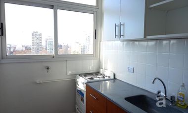 Departamento en Alquiler  en  Villa Ballester-2 ambientes, céntrico!