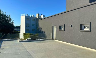 Casa 4 ambientes a estrenar! con piscina en VENTA