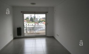 Departamento en Alquiler en Villa Ballester- 2 ambientes con cochera descubierta-Muy luminoso