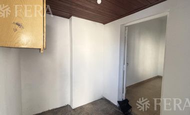 Alquiler Casa 3 ambientes con patio y parrilla en Villa Dominico