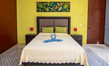 Casa en renta en Mérida Centro amueblada con piscina.