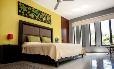 Casa en renta en Mérida Centro amueblada con piscina.