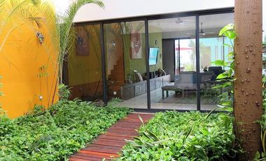 Casa en renta en Mérida Centro amueblada con piscina.