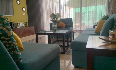 Casa en renta en Mérida Centro amueblada con piscina.