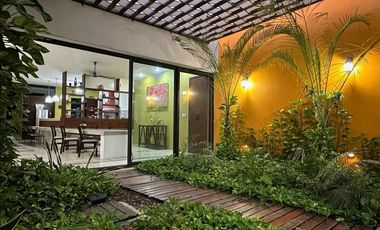 Casa en renta en Mérida Centro amueblada con piscina.
