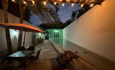 Casa en renta en Mérida Centro amueblada con piscina.