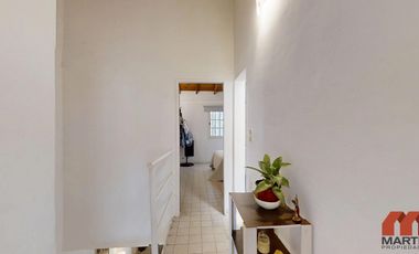 Duplex en venta en Beccar 4 ambientes baño y toilette jardín con parrilla entrada para auto.