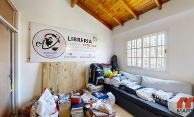 Duplex en venta en Beccar 4 ambientes baño y toilette jardín con parrilla entrada para auto.