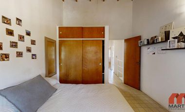 Duplex en venta en Beccar 4 ambientes baño y toilette jardín con parrilla entrada para auto.