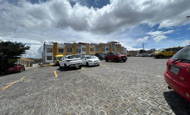 VENTA CASA EN CONJUNTO SIMON BOLIVAR SECTOR ENTRE CARCELEN Y PORTAL SHOPPING