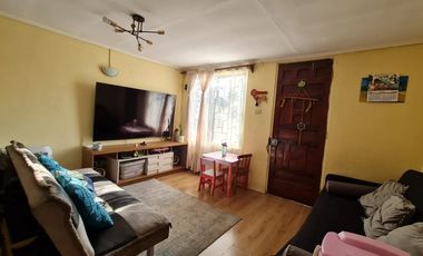 CASA A PASOS DEL METRO SANTA JULIA