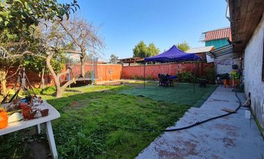 CASA A PASOS DEL METRO SANTA JULIA