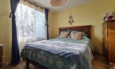 CASA A PASOS DEL METRO SANTA JULIA