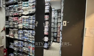 Local comercial en Av. Vitacura.