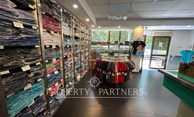 Local comercial en Av. Vitacura.