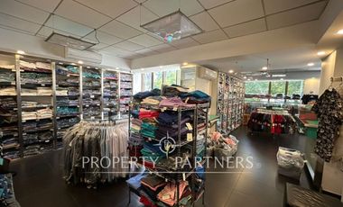 Local comercial en Av. Vitacura.