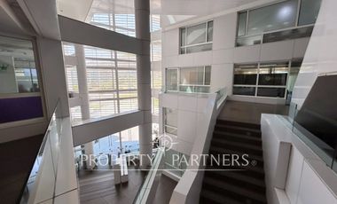 Muy atractiva oficina en Ciudad Empresarial