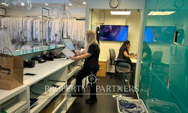 Local comercial en Av. Vitacura.