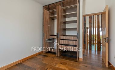 Moderna casa en condominio, con espectaculares espacios exteriores