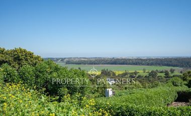Moderna casa en condominio, con espectaculares espacios exteriores