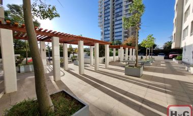 Departamento en venta con vista despejada, cercano a metro