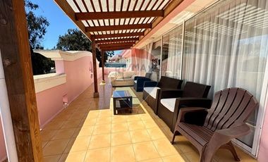 Penthouse con vista panorámica en Algarrobo