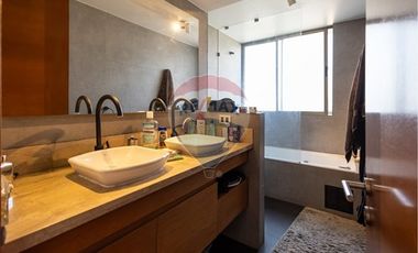 Penthouse perfecta ubicación y vistas en Vitacura