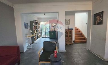 Pasaje cerrado en Barrio Suarez Mujica