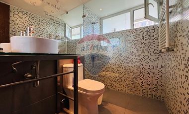 Gran departamento iluminado en Ricardo Lyon