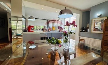 Gran departamento iluminado en Ricardo Lyon