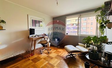 Gran departamento iluminado en Ricardo Lyon