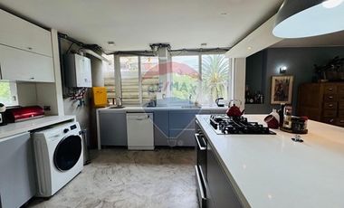 Gran departamento iluminado en Ricardo Lyon