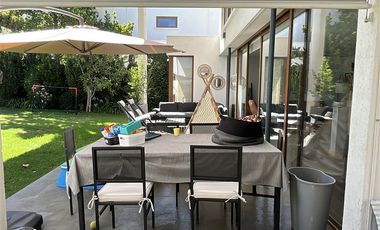 Casa en Arriendo en Avenida La Dehesa y Avenida el Parque