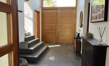 Casa en Arriendo en Avenida La Dehesa y Avenida el Parque