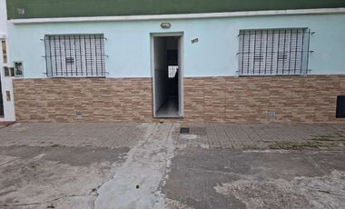 Casa en alquiler en Sarandi Oeste