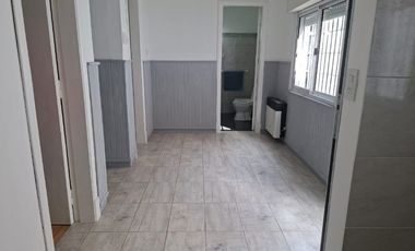 Casa en alquiler en Sarandi Oeste