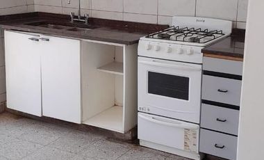 Venta Monte Grande vivienda 4 amb en planta alta y 2 locales en planta baja
