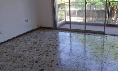 Venta Monte Grande vivienda 4 amb en planta alta y 2 locales en planta baja